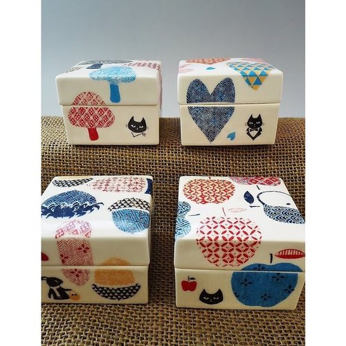 KUTANI結BOX
ラッキーモチーフ